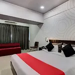 Oyo Flagship 18914 Hotel Rajdhani