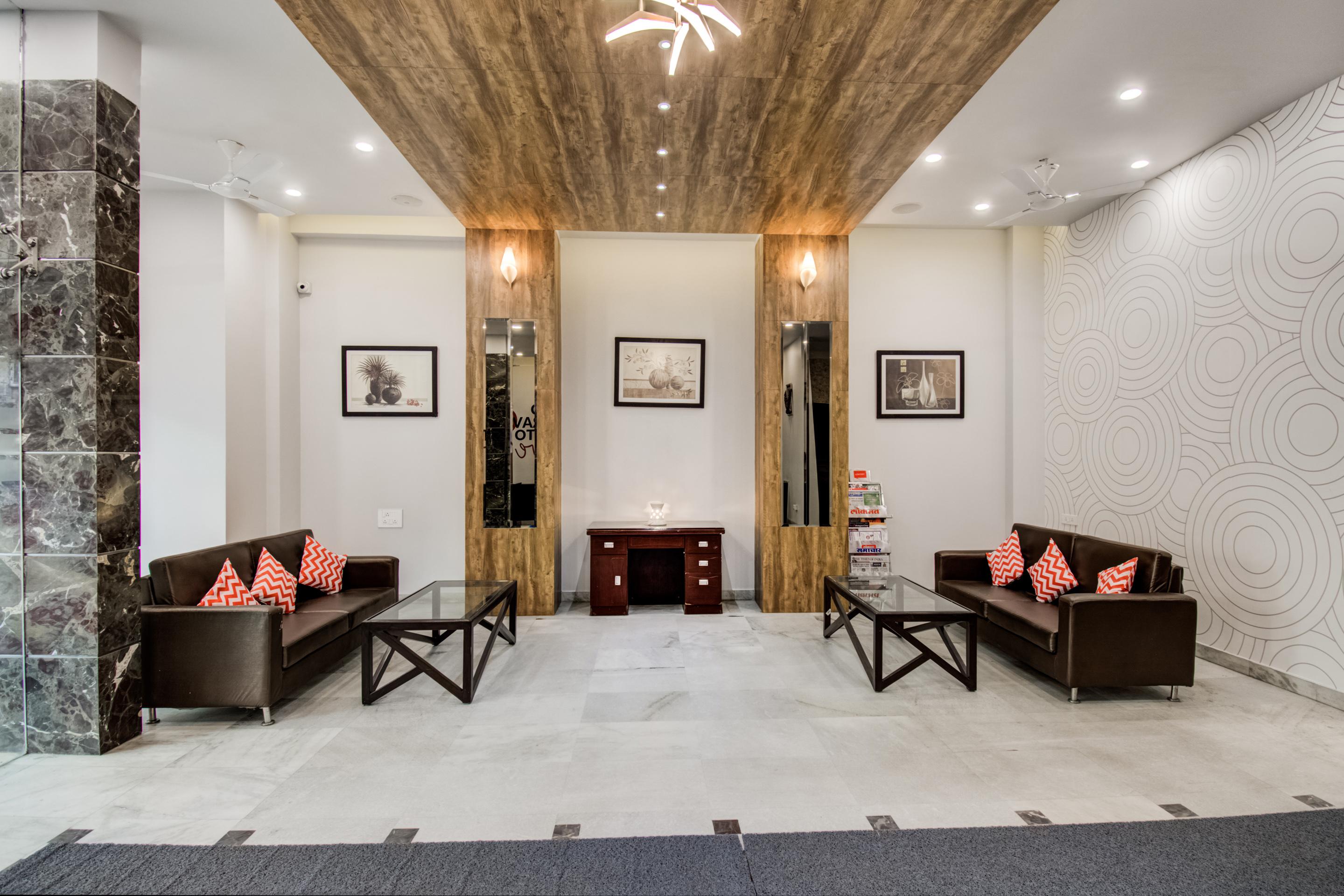 Oyo Flagship 18914 Rajdhani Hotel Pune